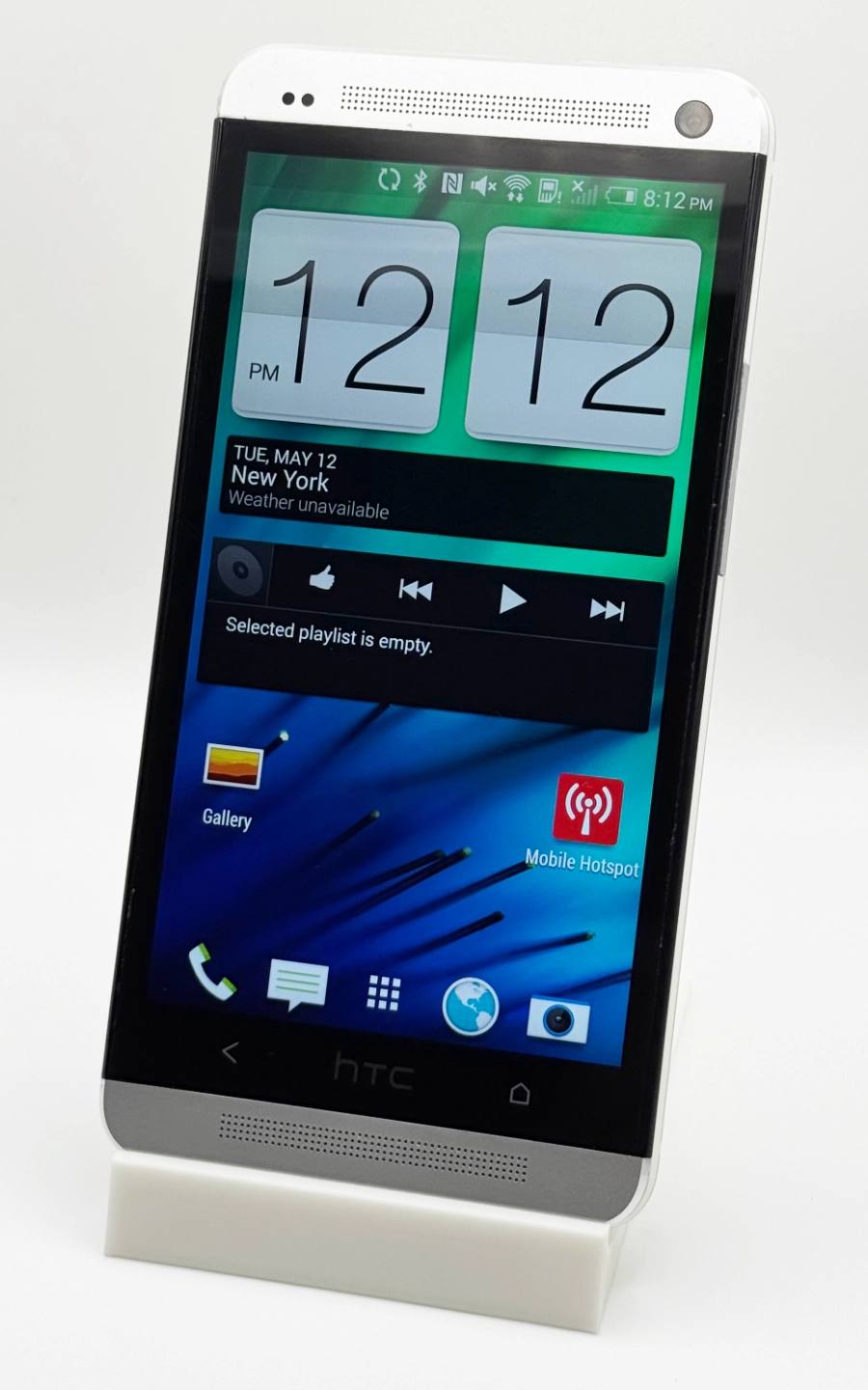 HTC One M7 — фото 1