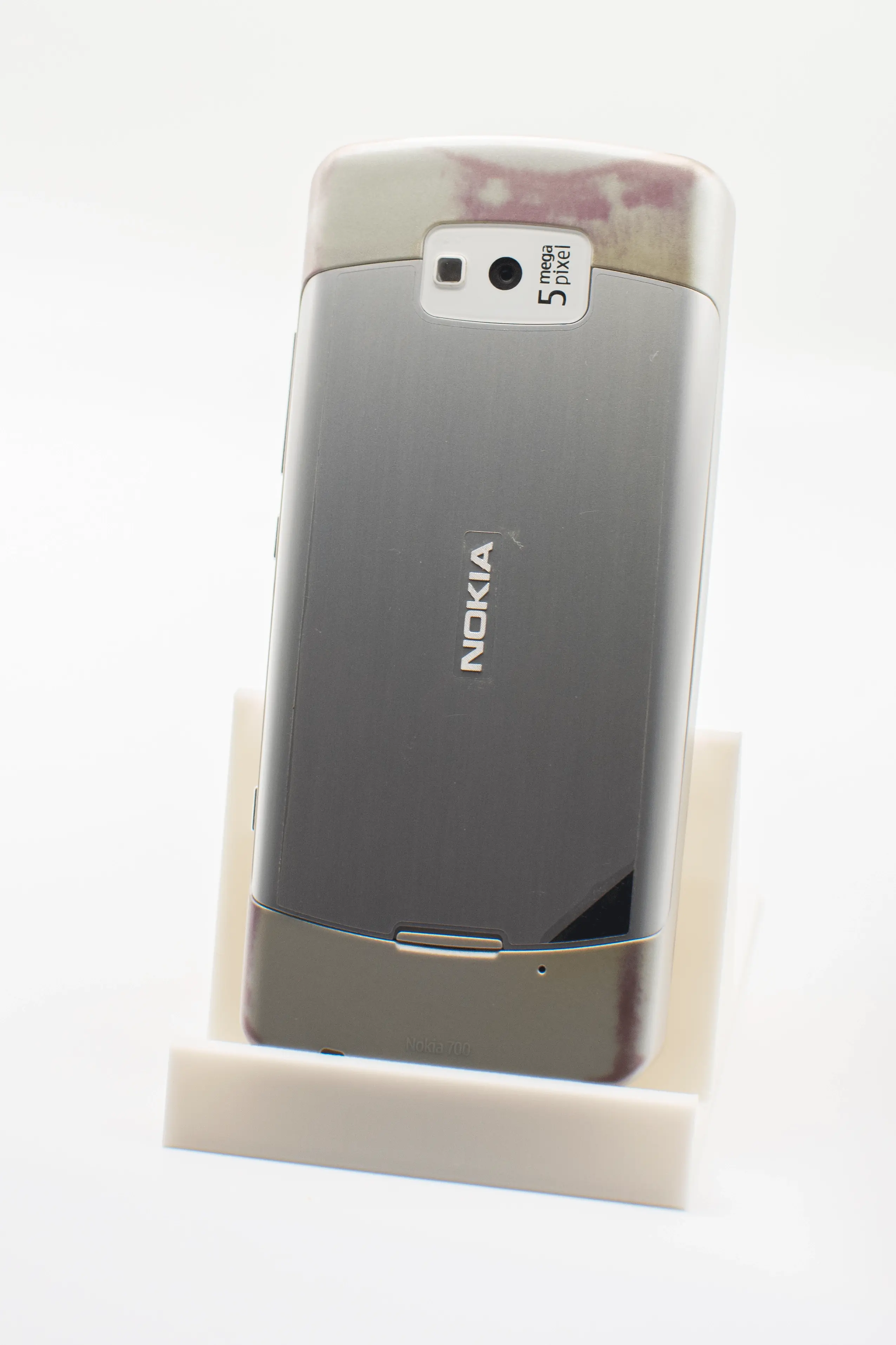 Nokia 700 — фото 2