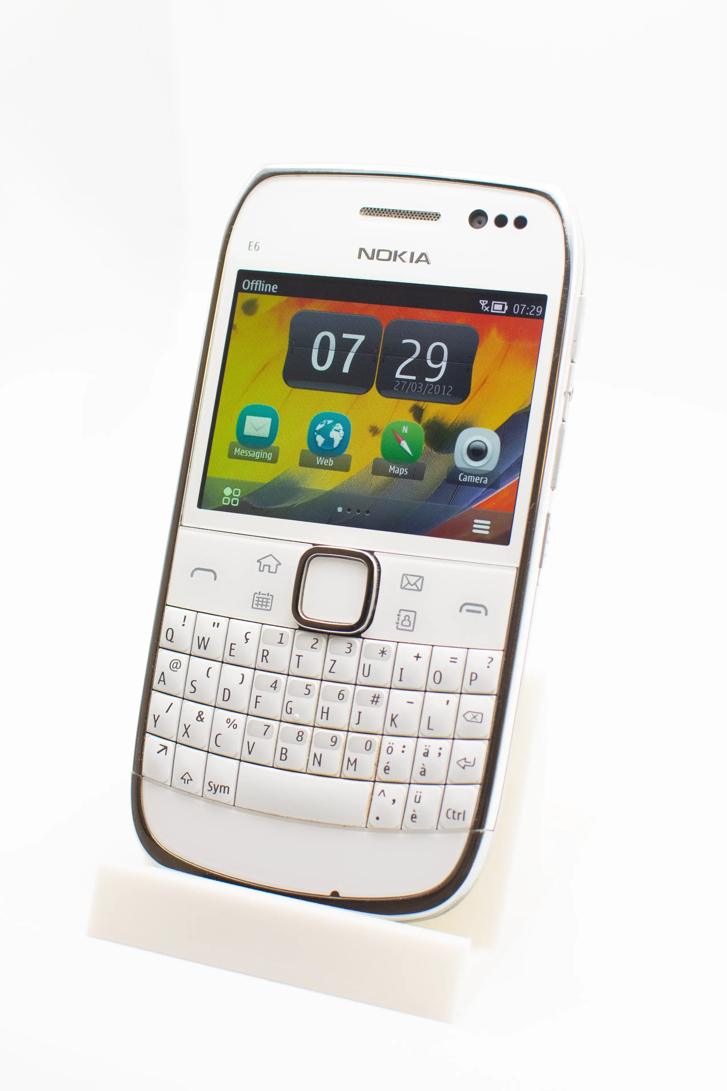 Nokia E6 — фото 1