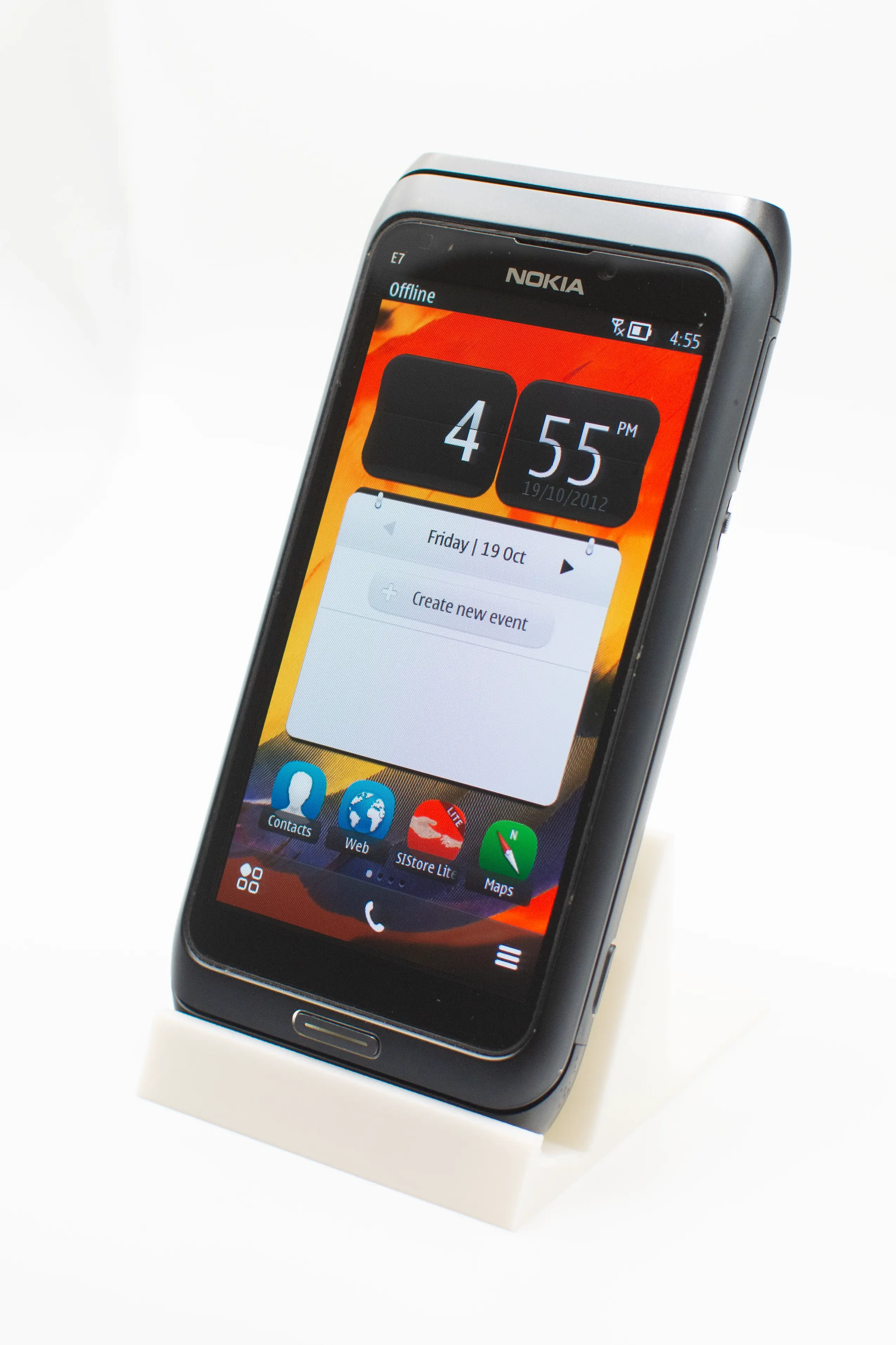 Nokia E7 — фото 1